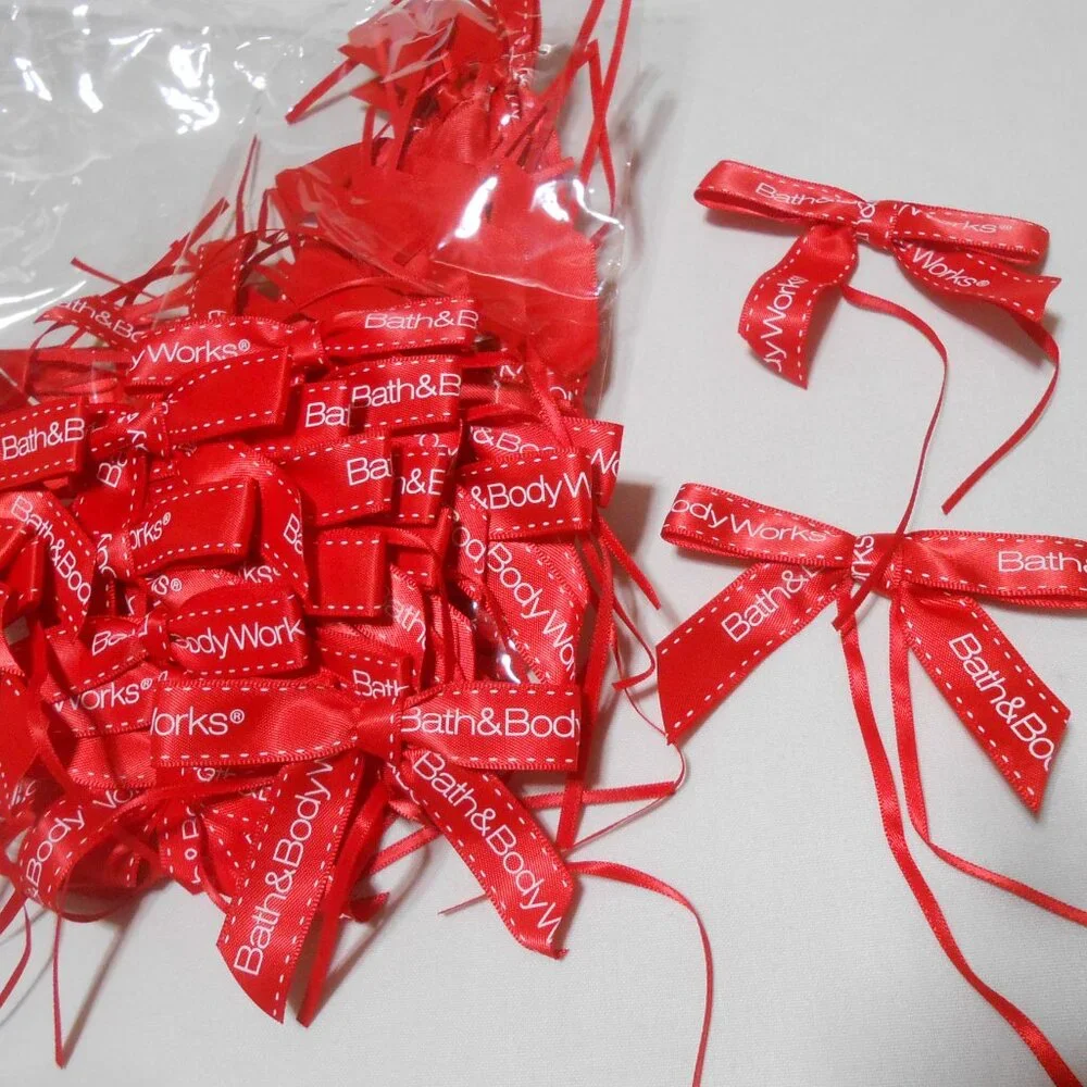 NEW BAG OF 50 BATH AND BODY WORKS RED RIBBONS BOWS FOR ALL OCCASIONS 🎁🎁